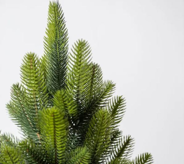 Искусственная елка Лапландская в горшку 0,9 м зеленый