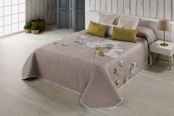 Покрывало Morella 235x270 см Textilia бежевый с рисунком 