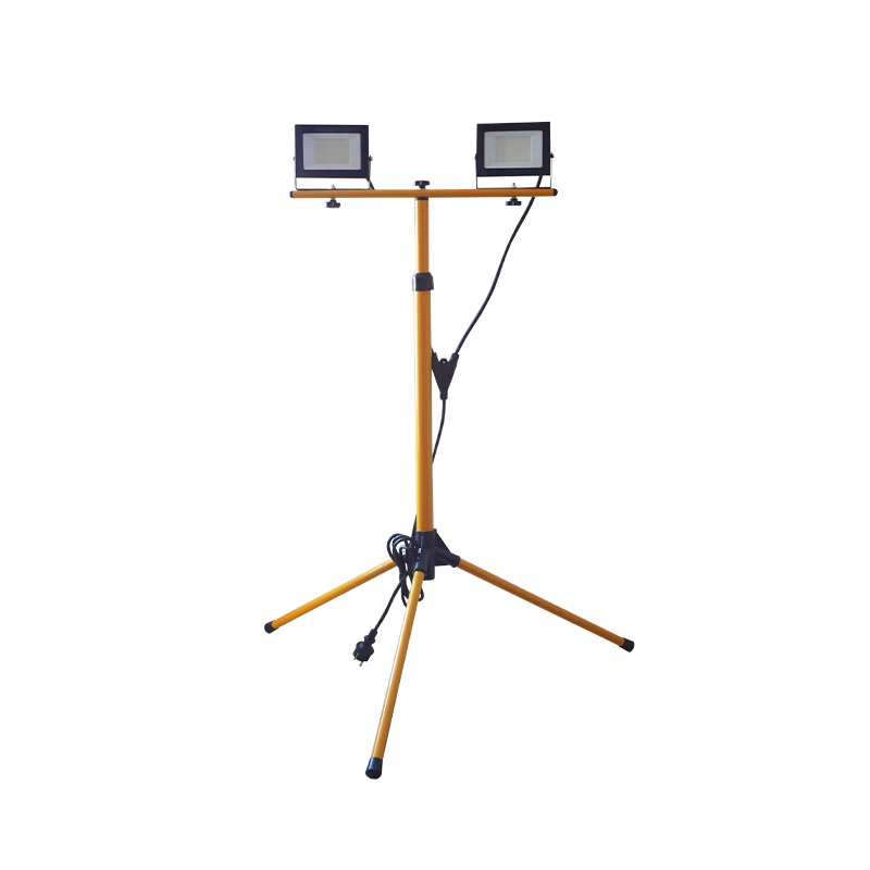 Прожектор светодиодный LED UEC Delta SLC2-TR 2х30Вт штатив 6500K 60 Вт IP65 черный/желтый SLC2-30-IP65-TR-B