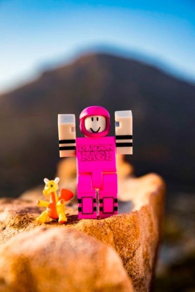 Фигурка коллекционная Roblox Mysteru Figures Sapphire S2 8 см 