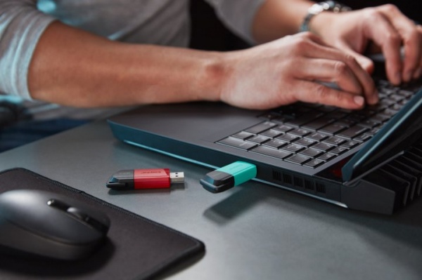 Флешпам'ять USB Kingston DataTraveler Exodia M 32 ГБ USB 3.2 black (DTXM/32GB) 