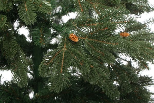 Елка искусственная Рождественская с шишками 2,2 м литая хвоя зеленый