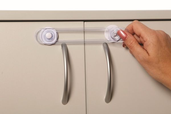 Ограничитель открытия универсальный Dream Baby F126 1 шт.