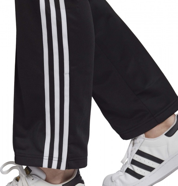 Штани Adidas FIREBIRD TP PB GN2819 р. 38 чорний