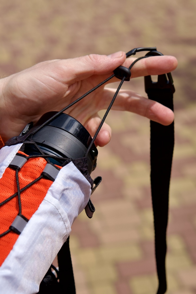 Сумка для бутылки ROOTS Osaka серая RTS-05 серый с красным