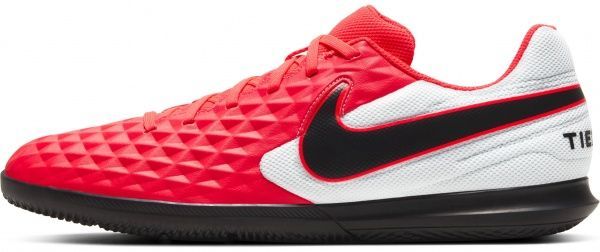 Бутси Nike LEGEND 8 CLUB IC AT6110-606 р. US 11,5 чорнийчервоний