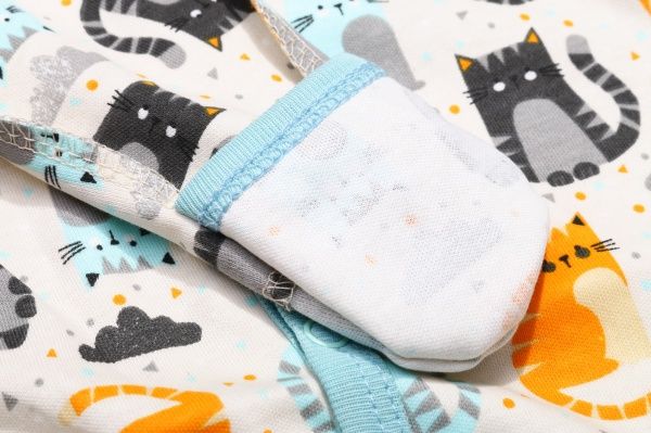 Комбинезон Bambinelli Котики р.62 бежевый с принтом 