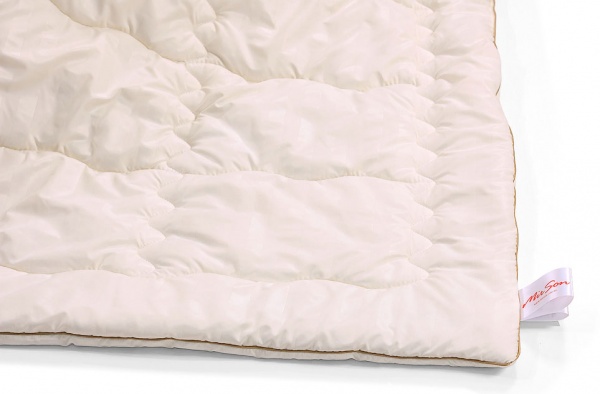 Ковдра вовняна Mikrosatin Gold Woolen Hand Made 169 зима (2200000460455) 140x205 см MirSon