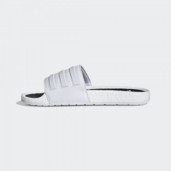 Шльопанці Adidas ADILETTE BOOST EG1909 р.UK 4 білий