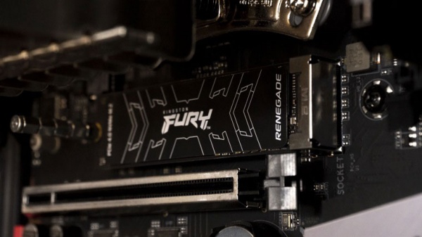 SSD-накопитель Kingston Fury Renegade 2280 2000GB M.2 PCI Express 4.0 x4 3D TLC NAND (SFYRD/2000G) 