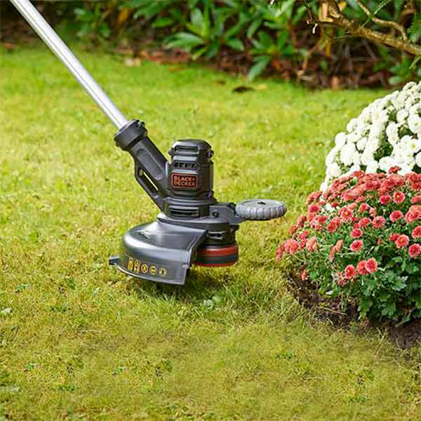 Триммер Black+Decker BESTE630