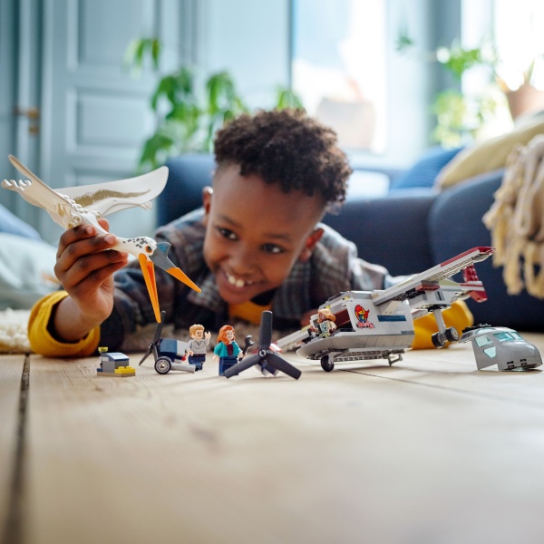 Конструктор LEGO Jurassic World Напад кетцалькоатля на літак 76947