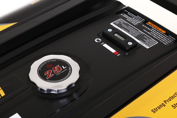 Электрогенераторная установка Firocci FPG7800E2 5 кВт / 5,5 кВт бензин