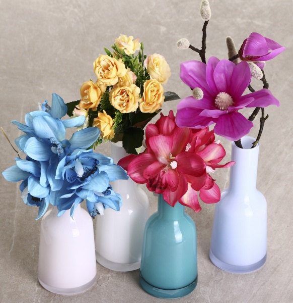 Ваза скляна Wrzesniak Glassworks Opal/Light Blue 20 см світло-синя 