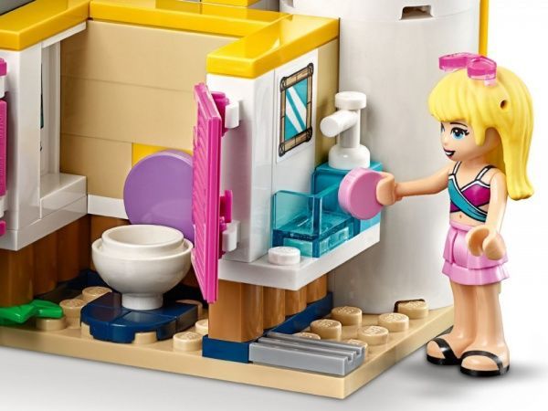 Конструктор LEGO Friends Вечеринка Андреа у бассейна 41374