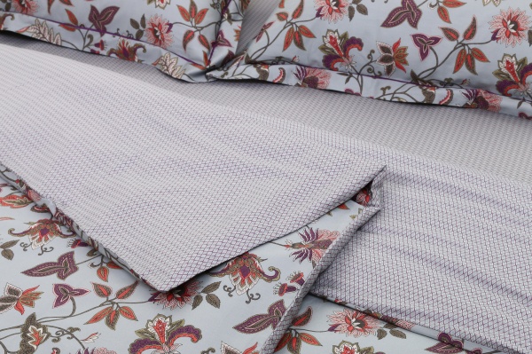 Комплект постільної білизни Volongo сімейний сірий із малюнком Lameirinho 