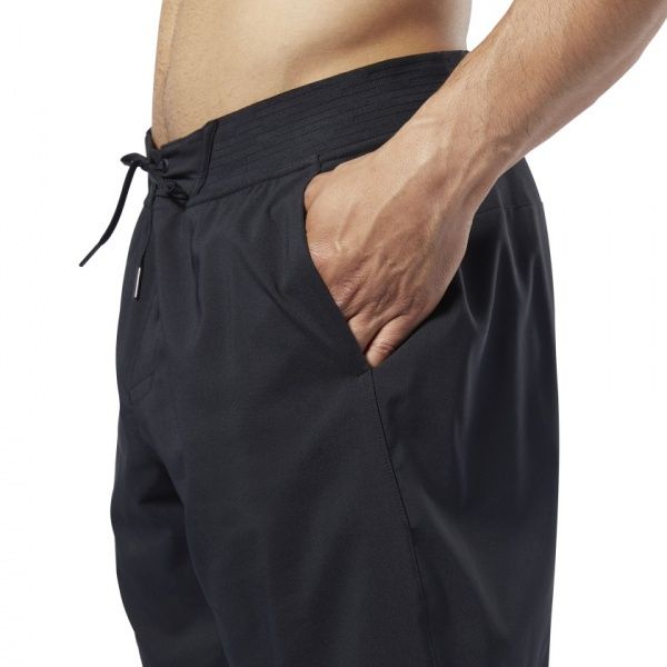 Шорти Reebok OST Epic Ltwt Graph DY8007 р. L чорний