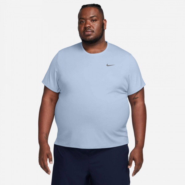 Футболка Nike DF UV MILER SS DV9315-479 р.XL голубой