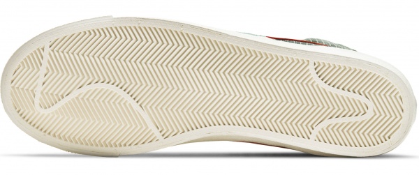 Кросівки Nike Blazer Mid '77 Patch DD1162-300 р.US 8,5 зелений