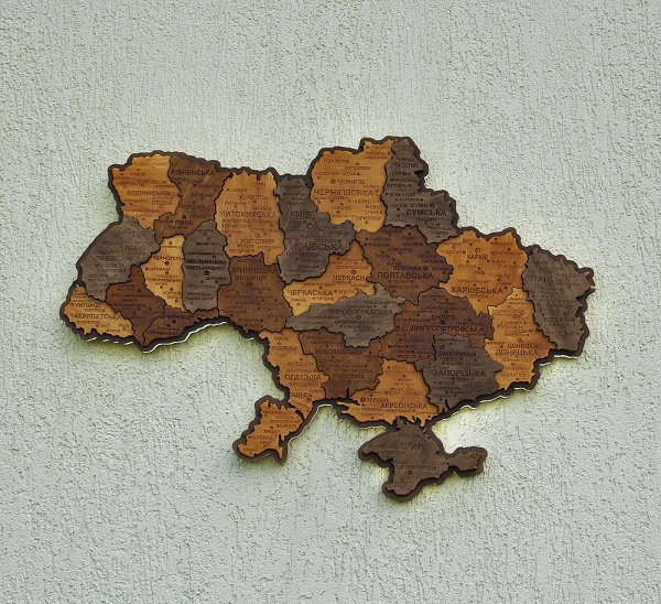 Панно декоративное Карта Украины 3D с подсветкой (220В) 38,5x55 см коричневый 