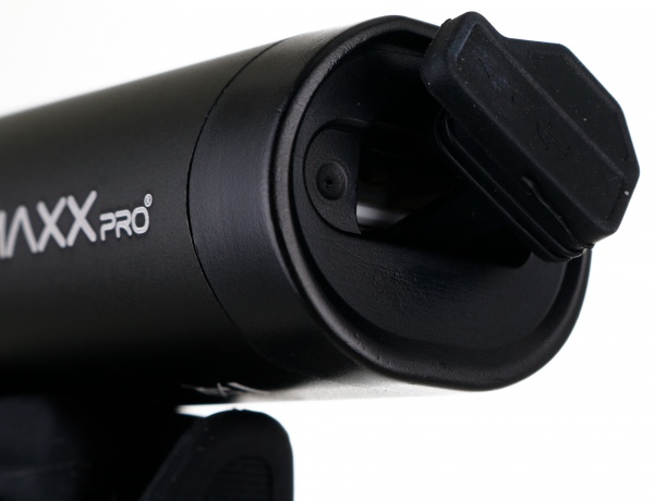 Фонарик MaxxPro SL+LB-7129-500 черный