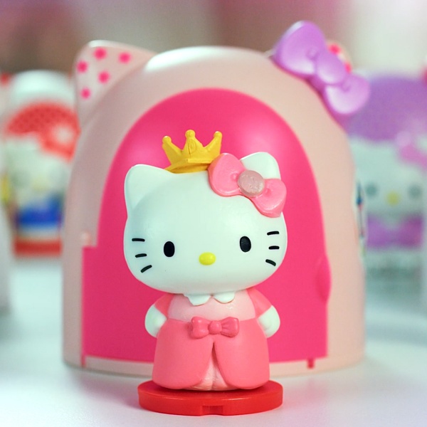 Ігрова фігурка-сюрприз Sbabam You You – Гарнюні Hello Kitty 39/CN23 
