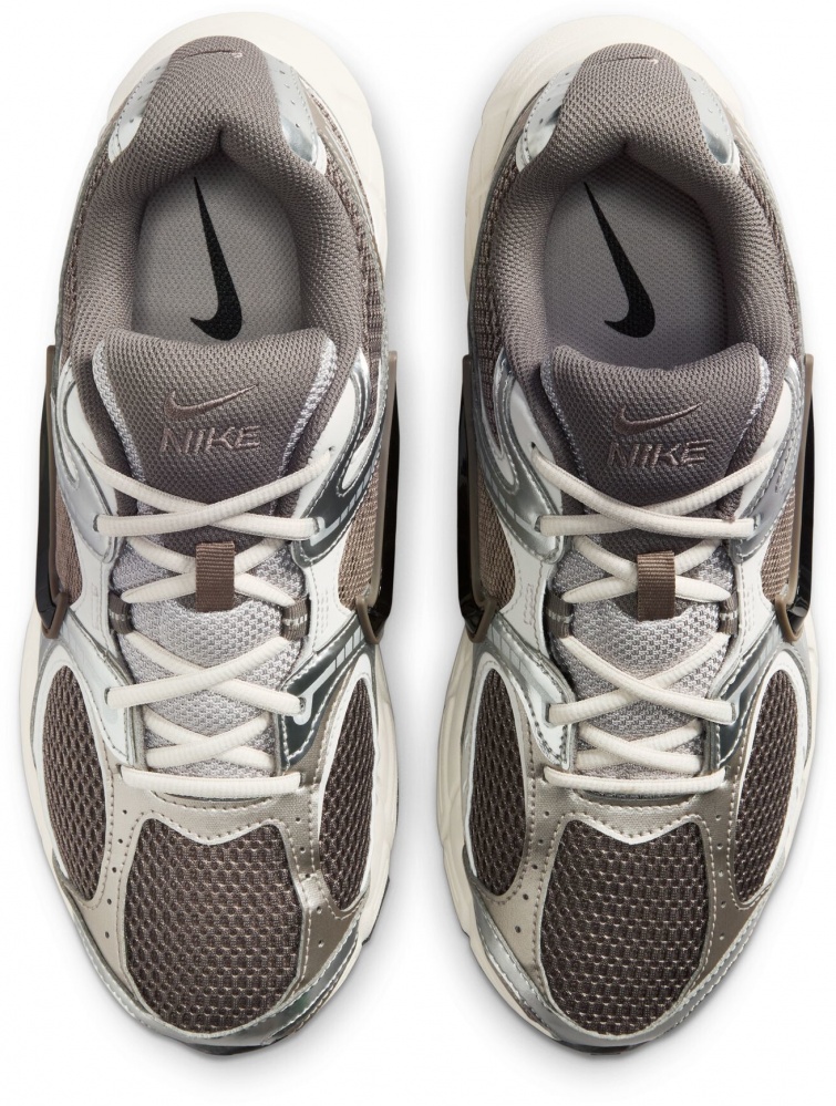 Кроссовки Nike V5 RNR HJ5228-200 р.42,5