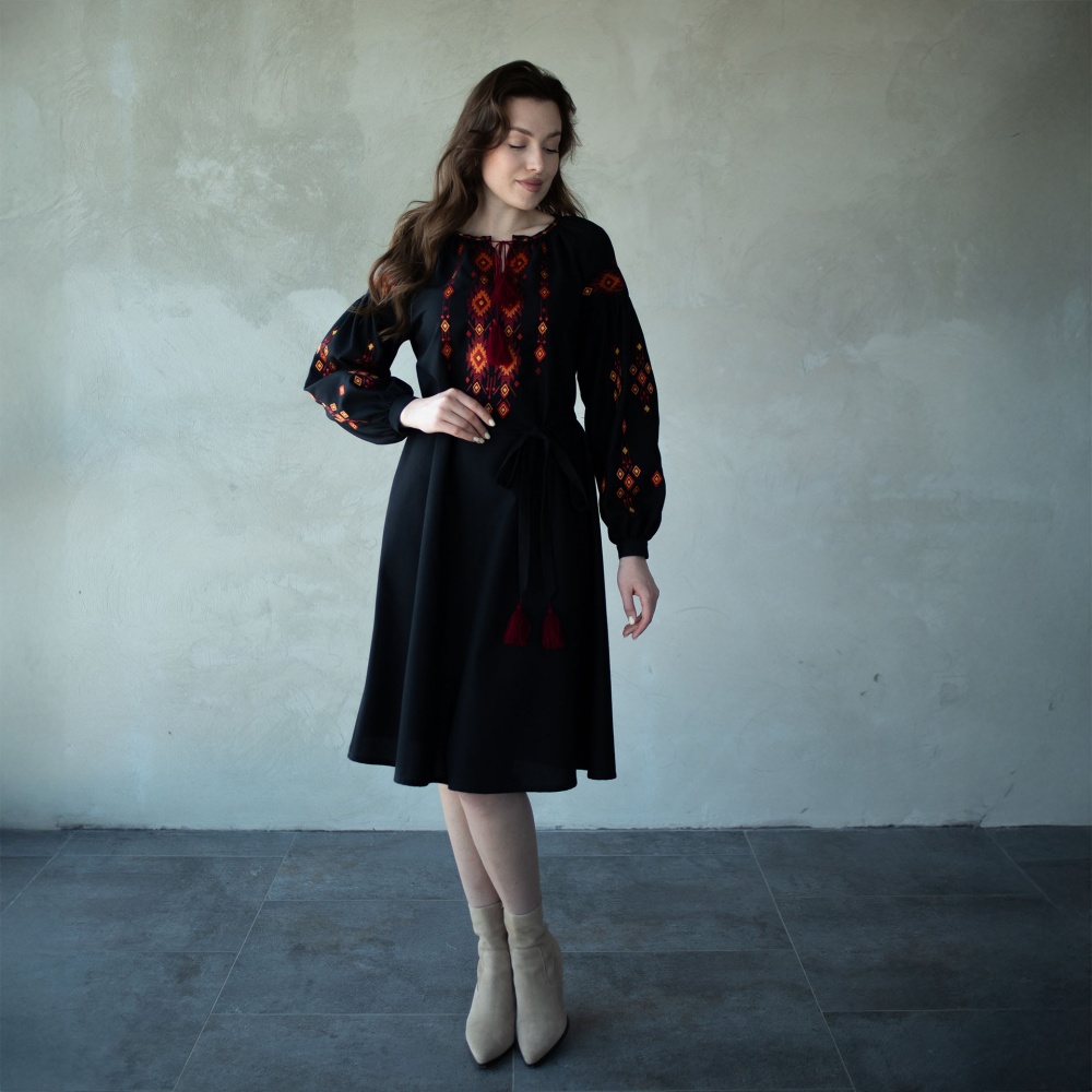 Сукня Едельвіка чорний р. XL 391-24/00