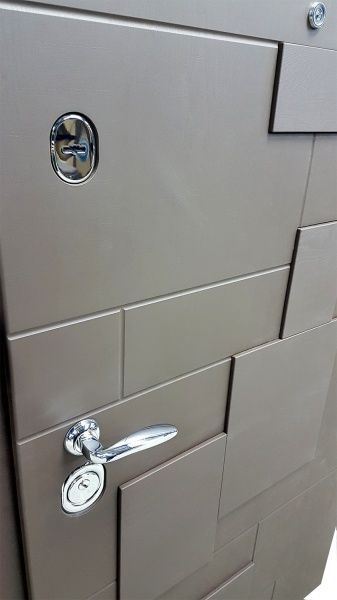 Дверь входная Булат Гарант 802 карамельное дерево 2050x950мм правая