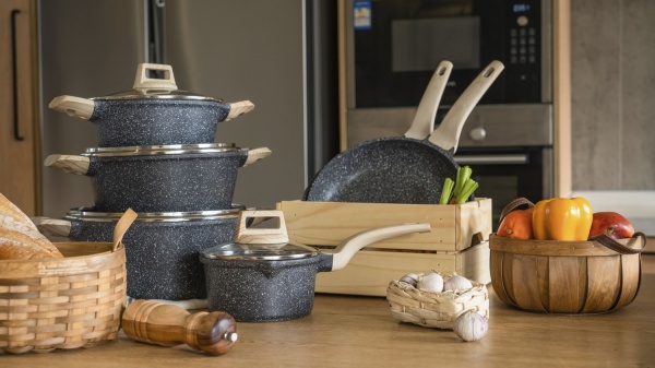 Кастрюля с крышкой Eco Petra 28 см KN91635 Kohen