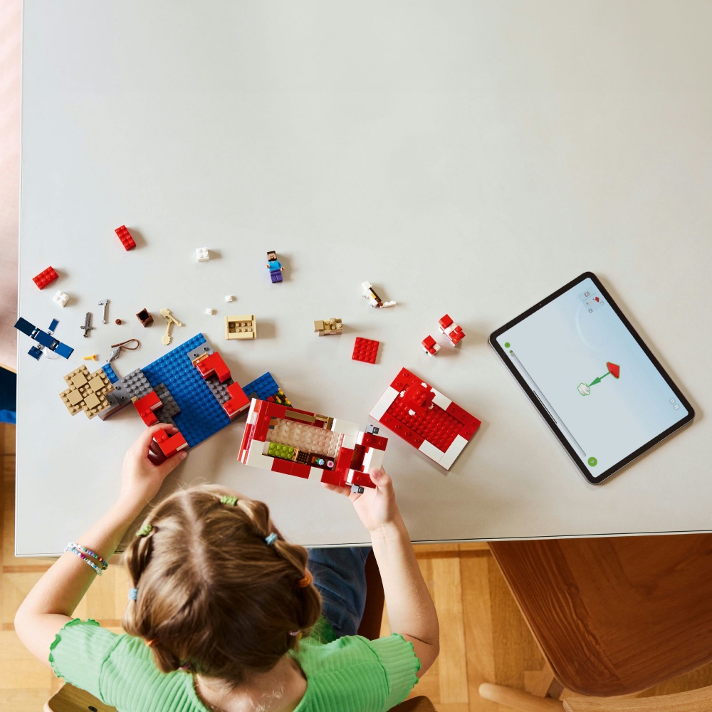 Конструктор LEGO Minecraft Грибний будинок 21270