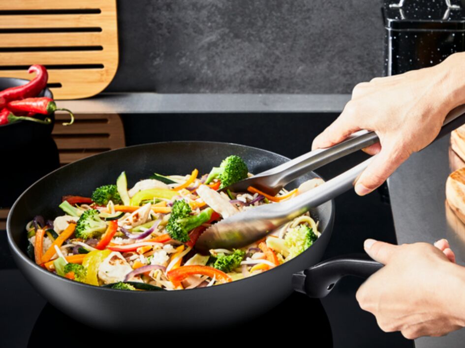 Сковорода Tefal Titanium Force 28 см G3030653