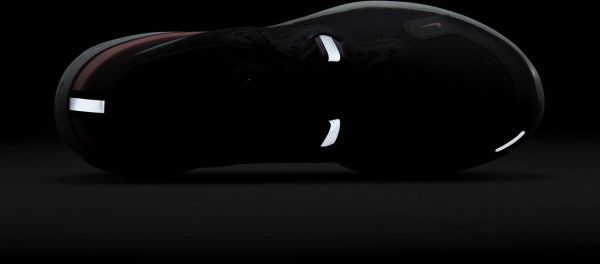 Кроссовки Nike React Miler CW1778-012 р.US 6,5 черный