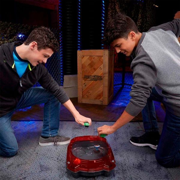 Ігровий набір Hasbro BeyBlade SlingShock Rail Rush Battle Арена зі дзиґами E3629