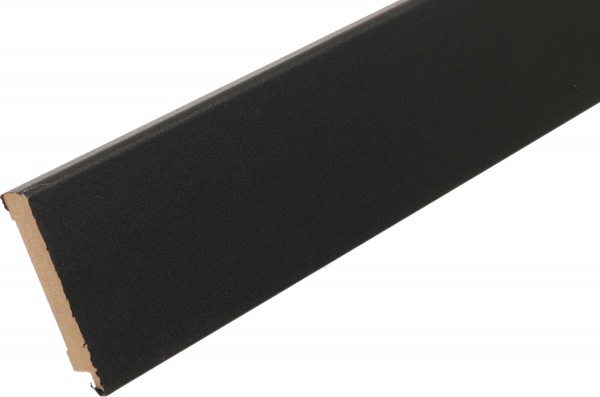 Плінтус чорний сицилійський 2070х79х16 мм 