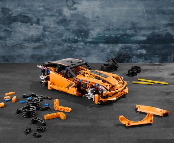 Конструктор LEGO Technic Chevrolet Corvette ZR1 42093