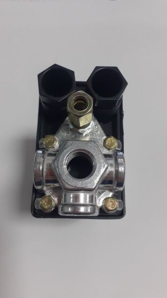 Пресостат Vulkan 220 3 виходи 137052