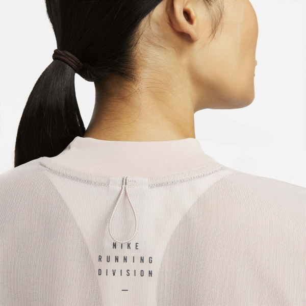Футболка Nike W NK DF RUN DVN LS TOP DD6821-601 р.XS рожевий