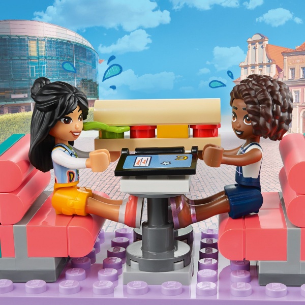 Конструктор LEGO Friends Ресторанчик в центре Хартлейк Сити 41728