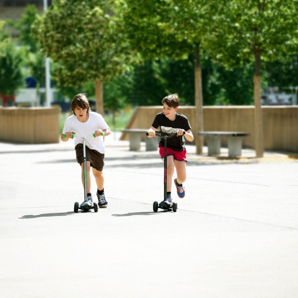 Самокат Micro Maxi PRO Deluxe чорний із червоним MMD087 