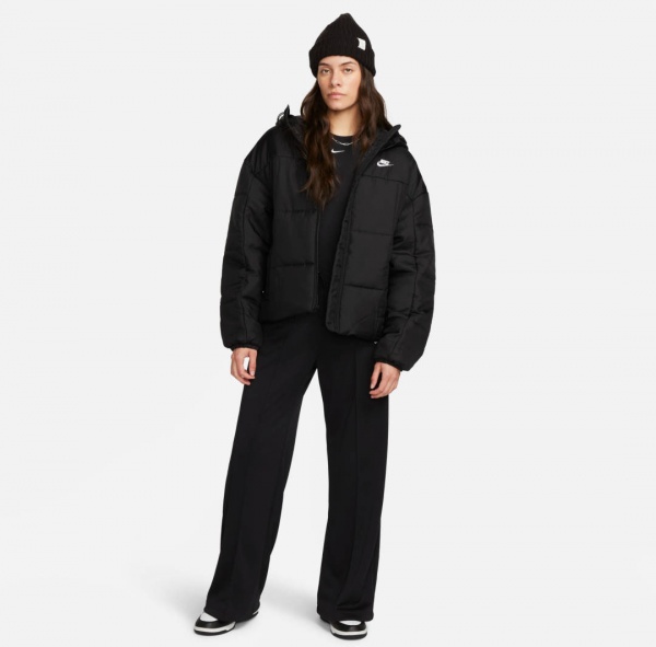 Куртка Nike W NSW ESSTL THRMR CLSC PUFFER FB7672-010 р.XS чорний