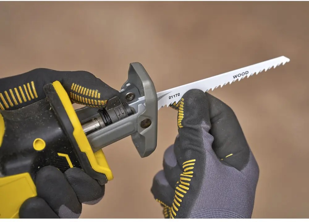 Пила сабельная Stanley FatMax SFMCS305B