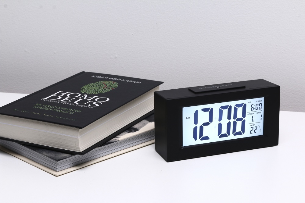 Часы настольные LCD с подсветкой черные XM820 15.1х7.7х4.5 см