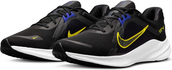 Кроссовки Nike NIKE QUEST 5 DD0204-008 р.42,5 черный