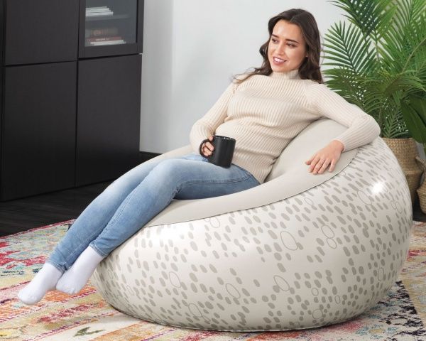 Кресло надувное Bestway 122х122 см в ассортименте