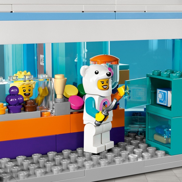Конструктор LEGO City Крамниця морозива 60363