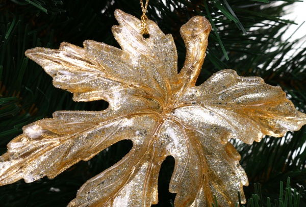 Підвіска пластикова P.&C. Creative Кленовий лист 13 см в асортименті F21550237/238