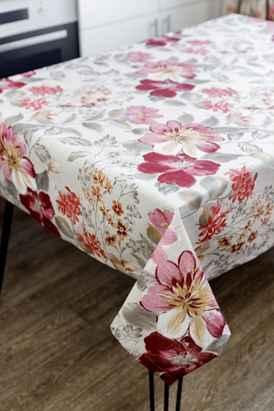 Скатерть Цветок бордо 133x180 см La Nuit 