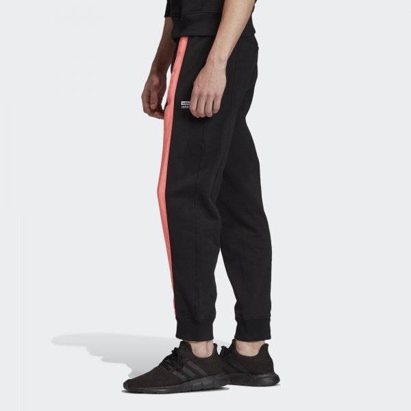 Брюки Adidas FS SWEATP FM2231 р. 2XL черный