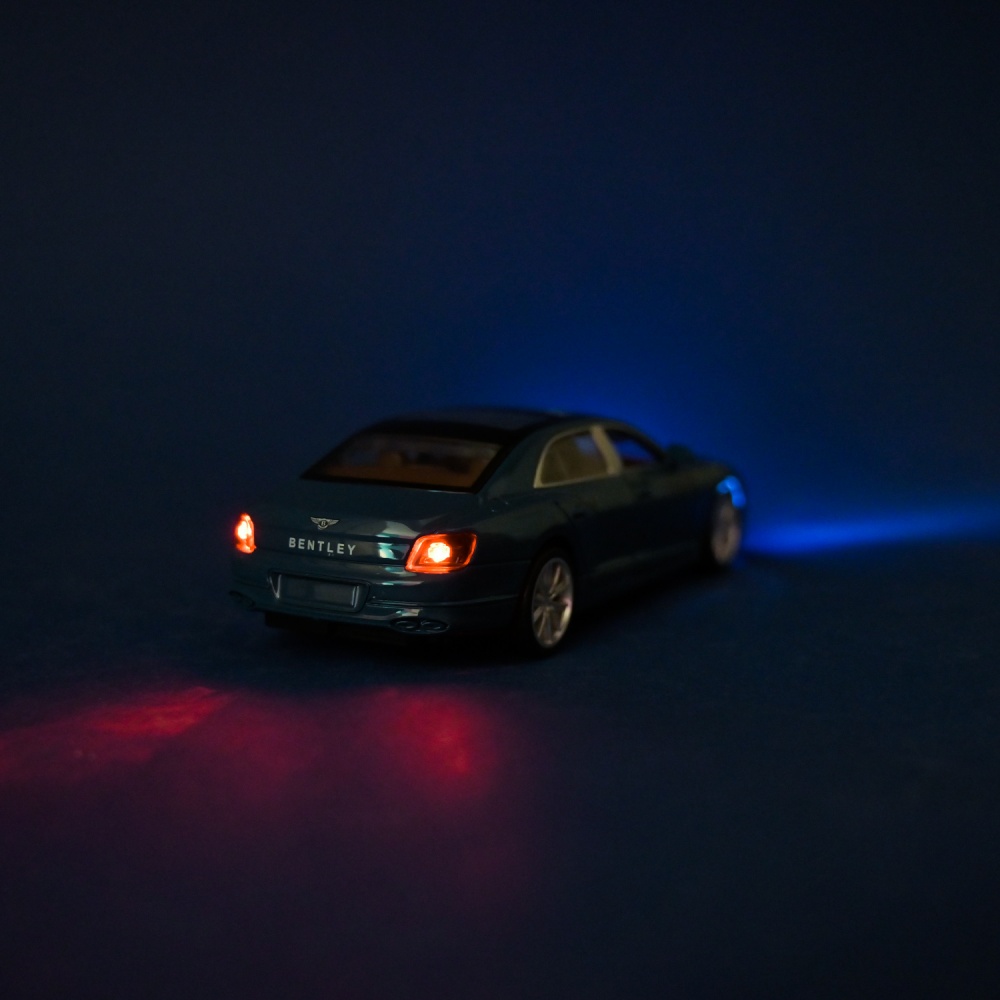 Машинка Автопром 1:38 Bentley Flying Spur Hybrid 68722